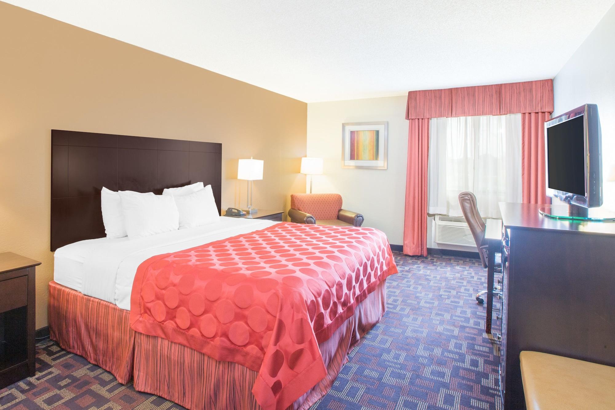 Sky Tree Hotels Tulsa Bagian luar foto